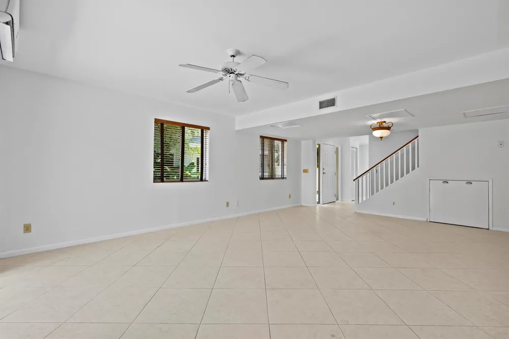 6151 Riverwalk Lane #Unit 8 Jupiter, FL 33458