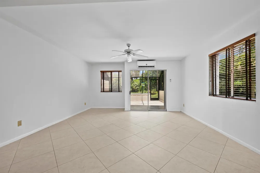 6151 Riverwalk Lane #Unit 8 Jupiter, FL 33458