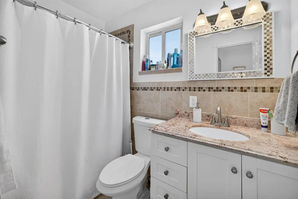 520 SE 14TH STREET Pompano Beach, FL 33060