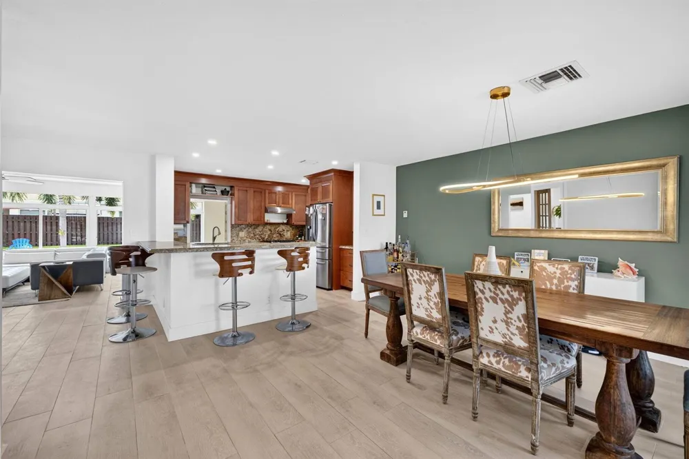 520 SE 14TH STREET Pompano Beach, FL 33060