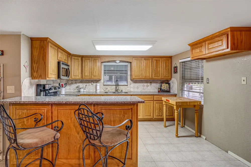 435 Ellen Williams Loop Kingsland, TX 78639