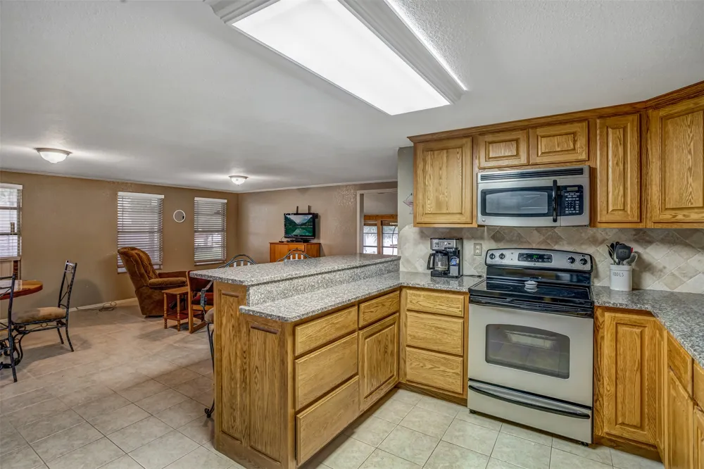 435 Ellen Williams Loop Kingsland, TX 78639
