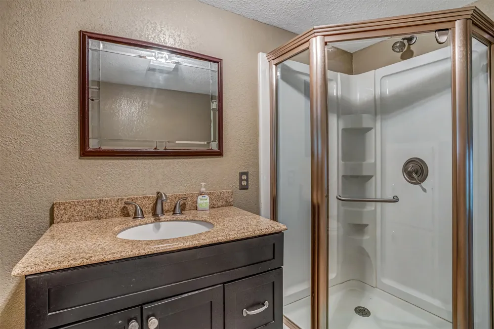 435 Ellen Williams Loop Kingsland, TX 78639