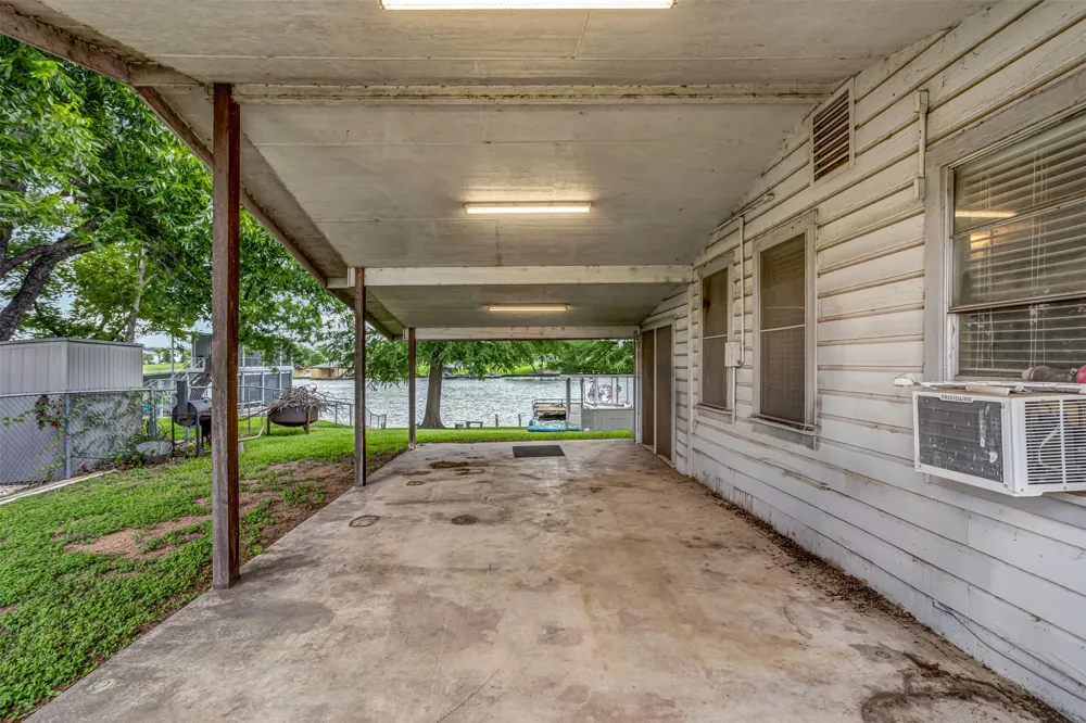 435 Ellen Williams Loop Kingsland, TX 78639