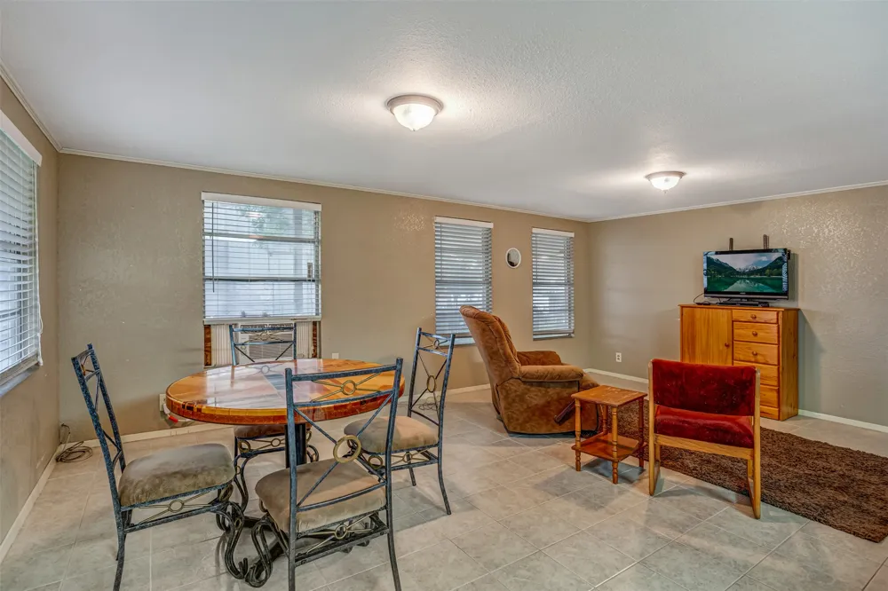 435 Ellen Williams Loop Kingsland, TX 78639
