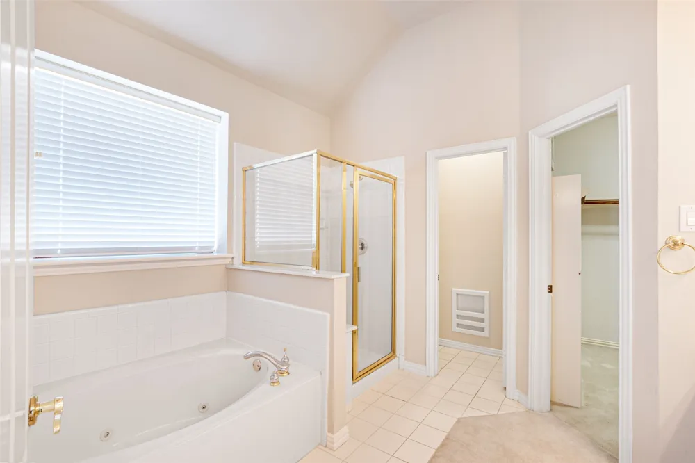 517 Quick Silver Drive DeSoto, TX 75115