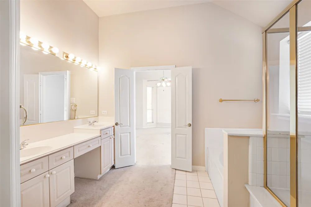 517 Quick Silver Drive DeSoto, TX 75115