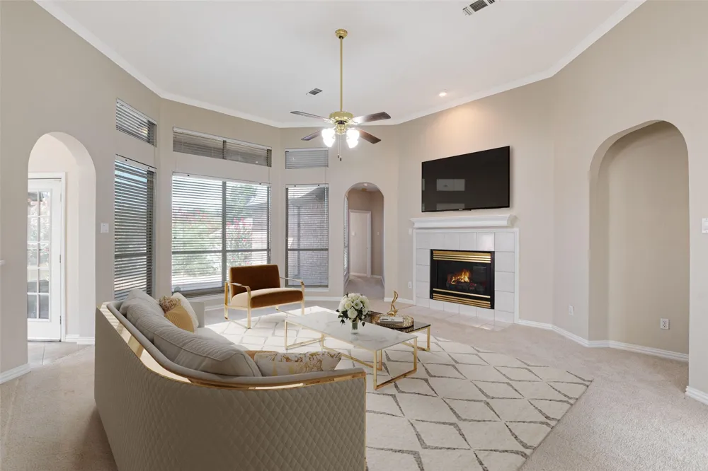 517 Quick Silver Drive DeSoto, TX 75115