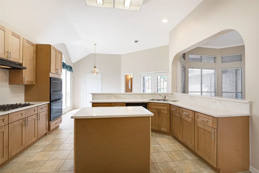 517 Quick Silver Drive DeSoto, TX 75115