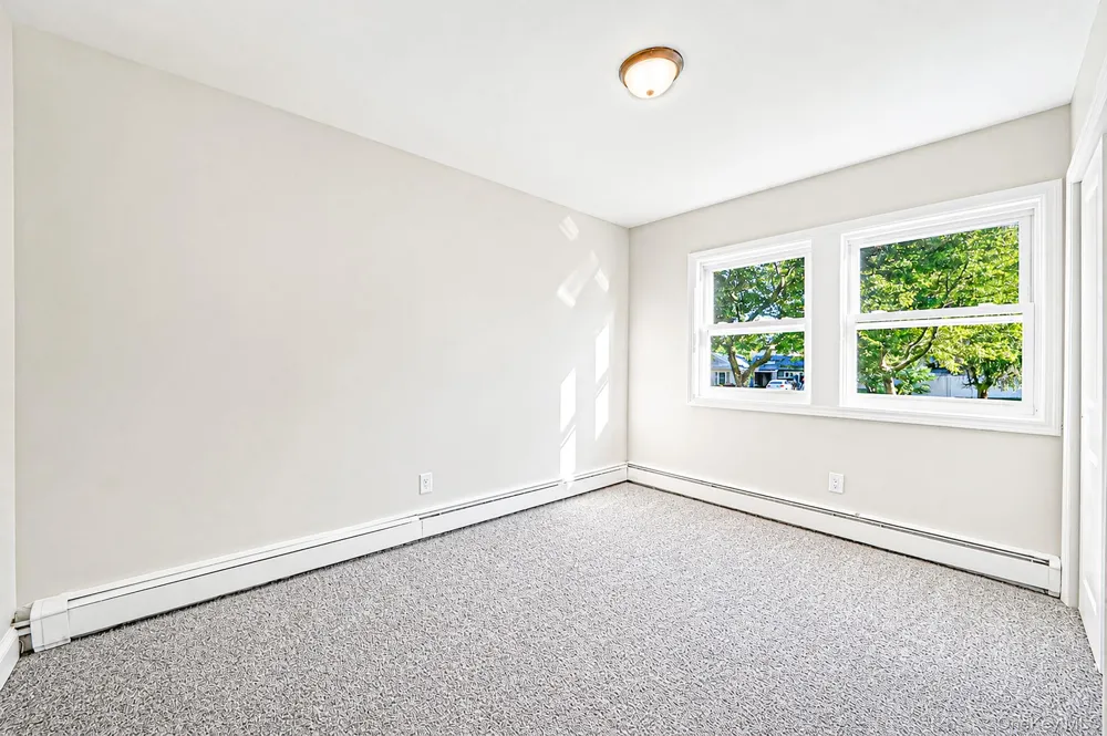 87 Sequoia Drive Coram, NY 11727