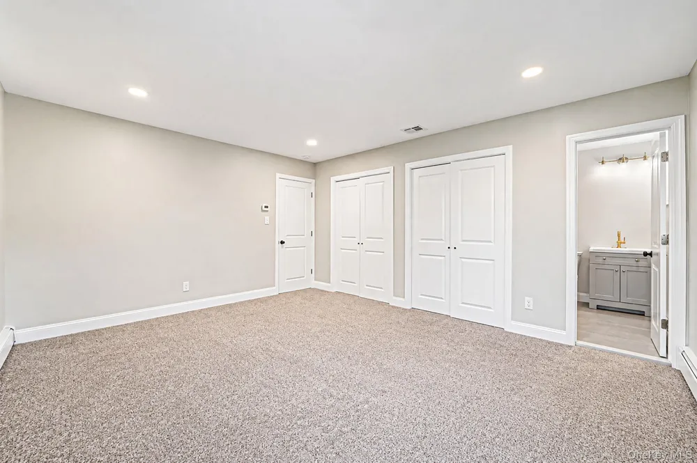 87 Sequoia Drive Coram, NY 11727