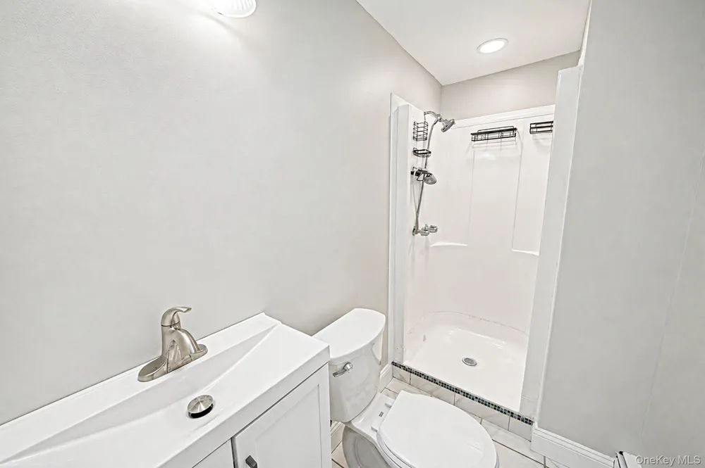 87 Sequoia Drive Coram, NY 11727