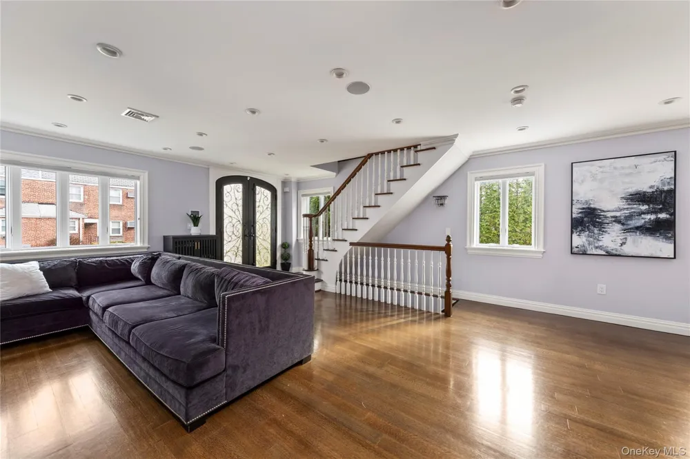 15496 Riverside Drive Whitestone, NY 11357