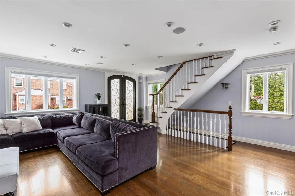 15496 Riverside Drive Whitestone, NY 11357