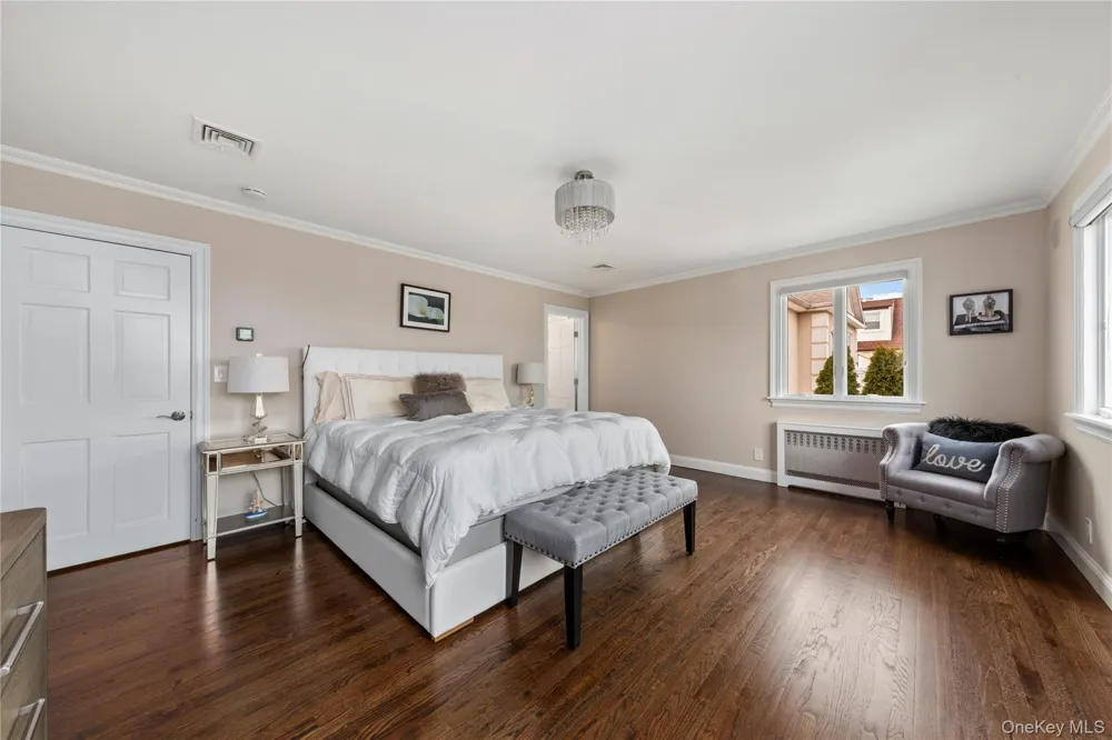 15496 Riverside Drive Whitestone, NY 11357