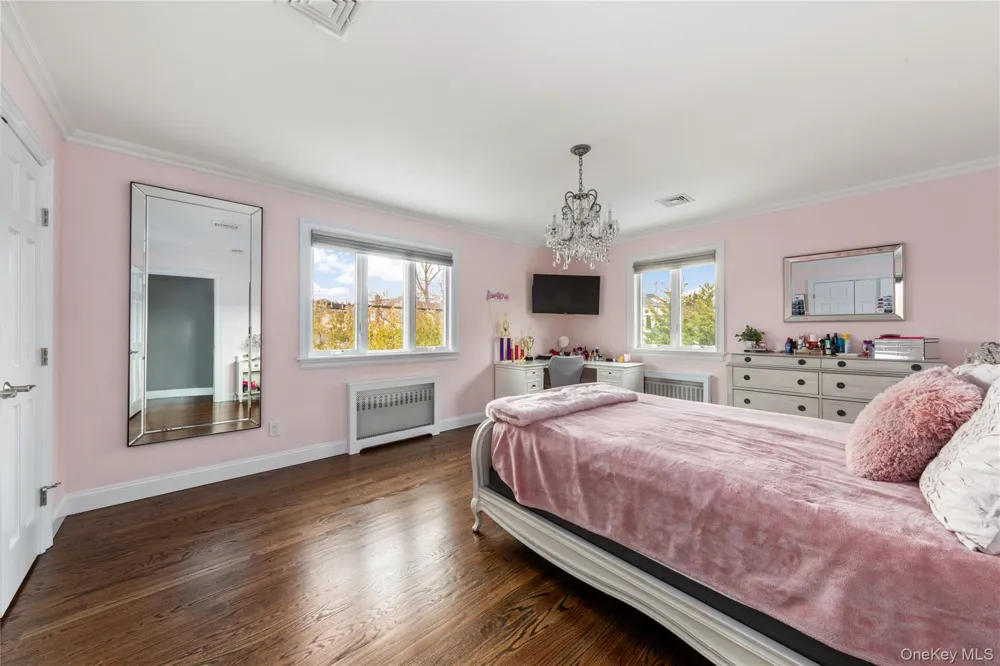 15496 Riverside Drive Whitestone, NY 11357