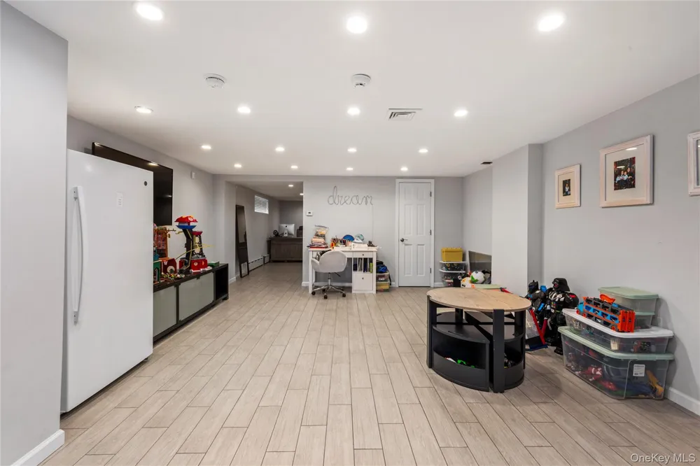 15496 Riverside Drive Whitestone, NY 11357