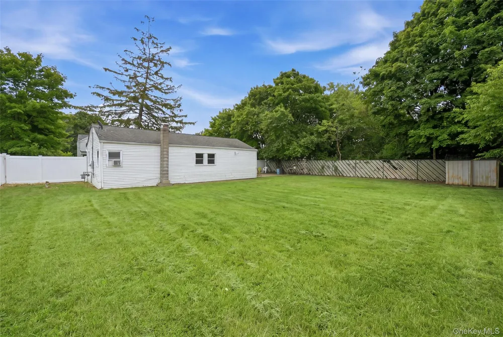 710 Bourdois Avenue Bellport, NY 11713