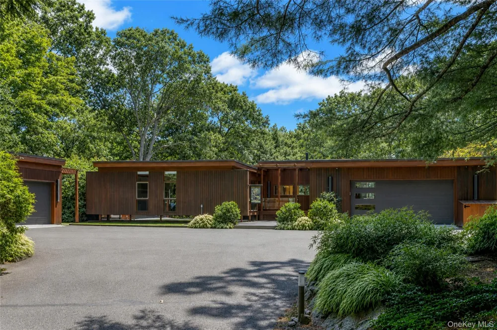 14 Cradle Rock Road E Pound Ridge, NY 10576