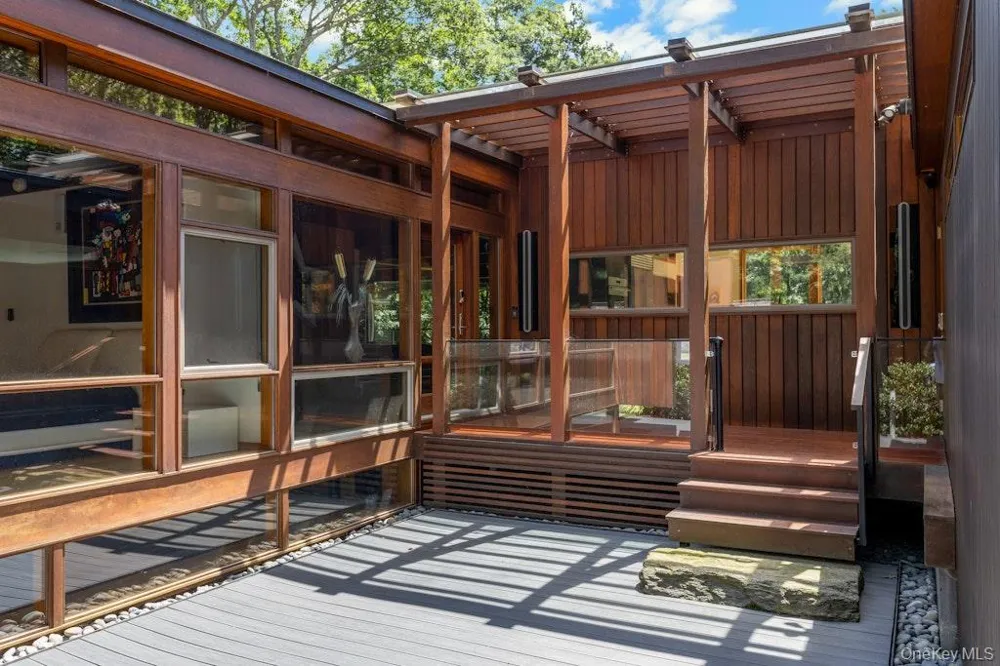 14 Cradle Rock Road E Pound Ridge, NY 10576