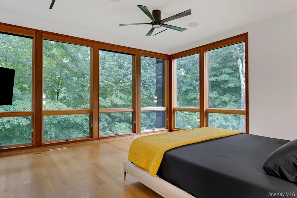 14 Cradle Rock Road E Pound Ridge, NY 10576