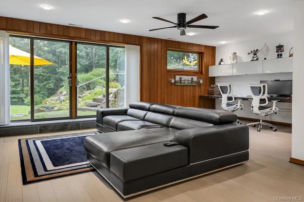 14 Cradle Rock Road E Pound Ridge, NY 10576