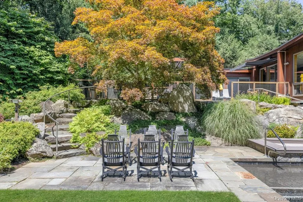 14 Cradle Rock Road E Pound Ridge, NY 10576