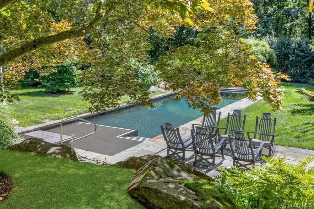 14 Cradle Rock Road E Pound Ridge, NY 10576