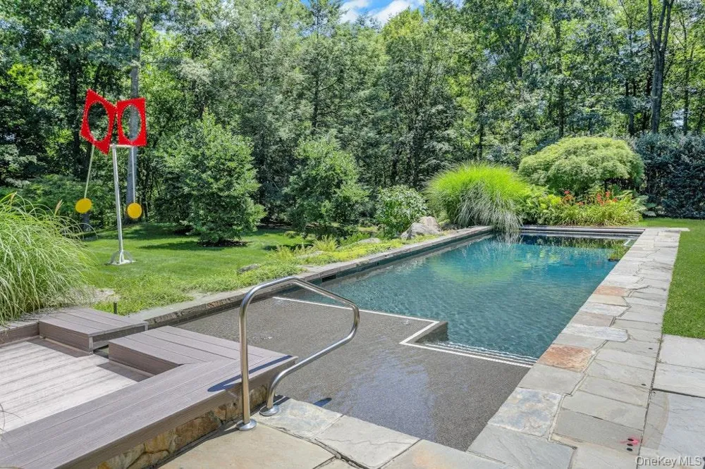 14 Cradle Rock Road E Pound Ridge, NY 10576