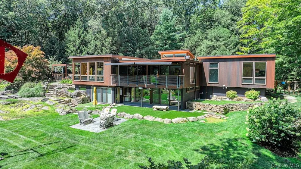 14 Cradle Rock Road E Pound Ridge, NY 10576