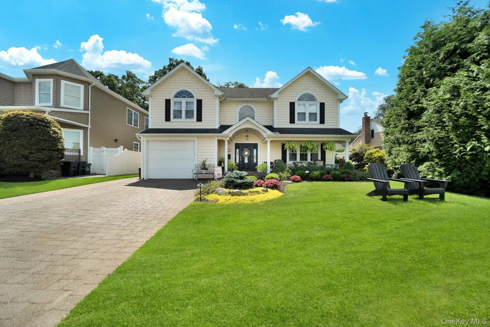 1836 Gardenia Avenue Merrick, NY 11566