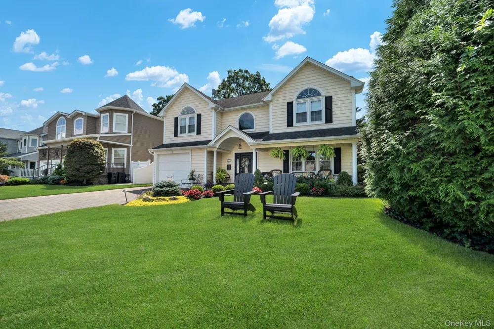 1836 Gardenia Avenue Merrick, NY 11566
