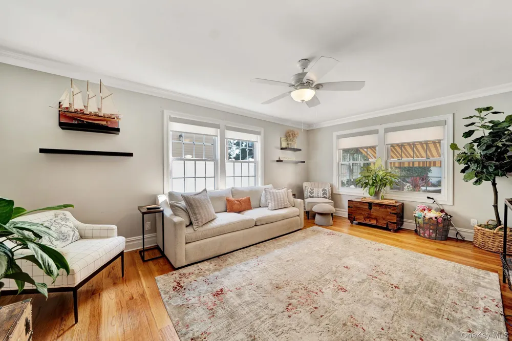 1836 Gardenia Avenue Merrick, NY 11566