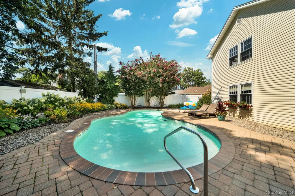 1836 Gardenia Avenue Merrick, NY 11566