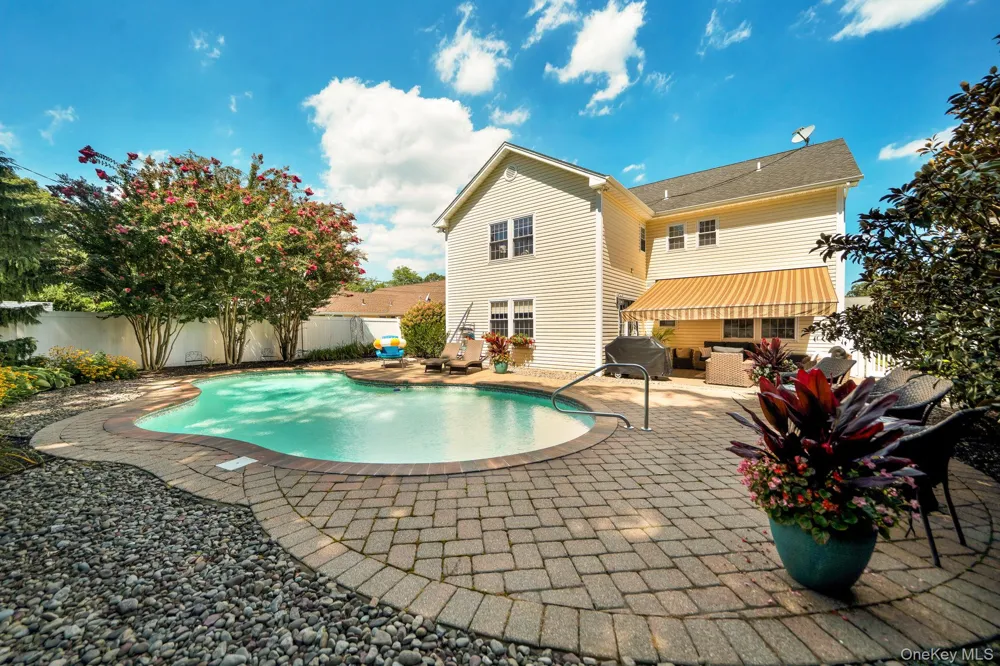 1836 Gardenia Avenue Merrick, NY 11566