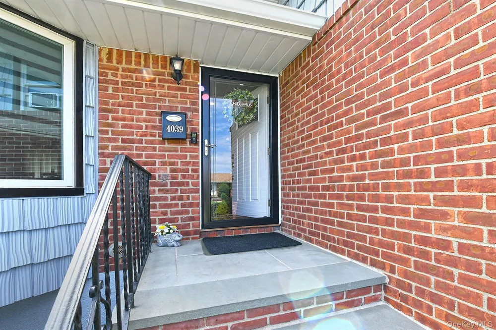 4039 Hahn Avenue Bethpage, NY 11714