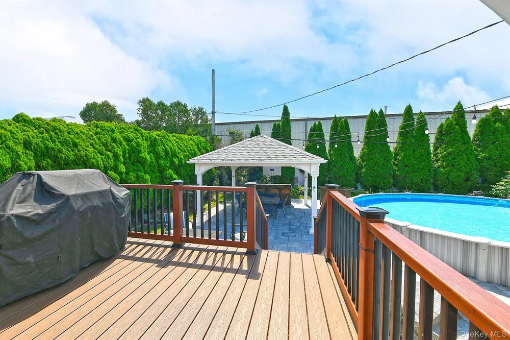 4039 Hahn Avenue Bethpage, NY 11714