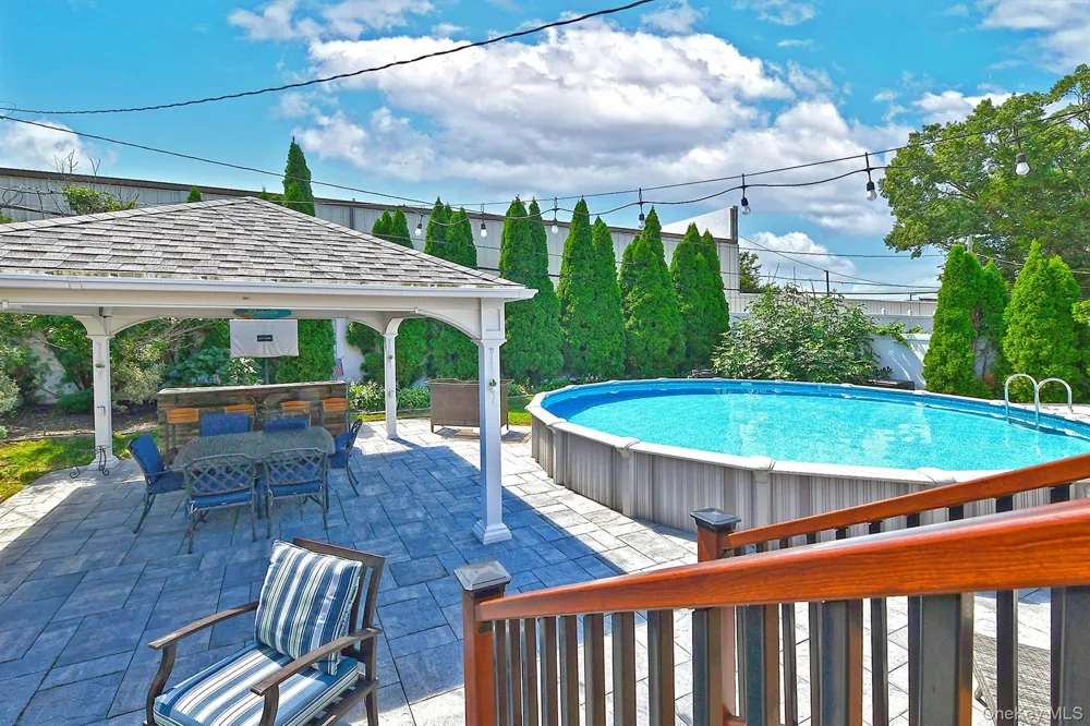 4039 Hahn Avenue Bethpage, NY 11714