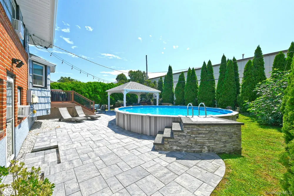 4039 Hahn Avenue Bethpage, NY 11714