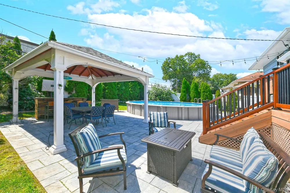 4039 Hahn Avenue Bethpage, NY 11714