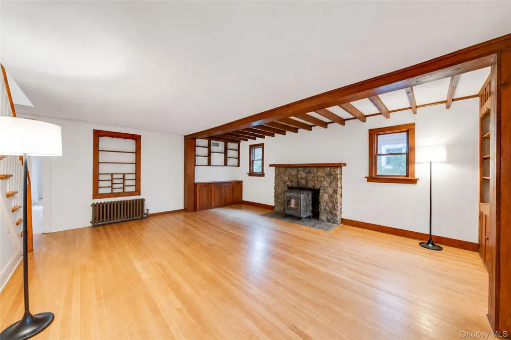 7 Dickerson Avenue Stony Brook, NY 11790