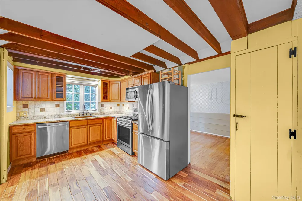 7 Dickerson Avenue Stony Brook, NY 11790