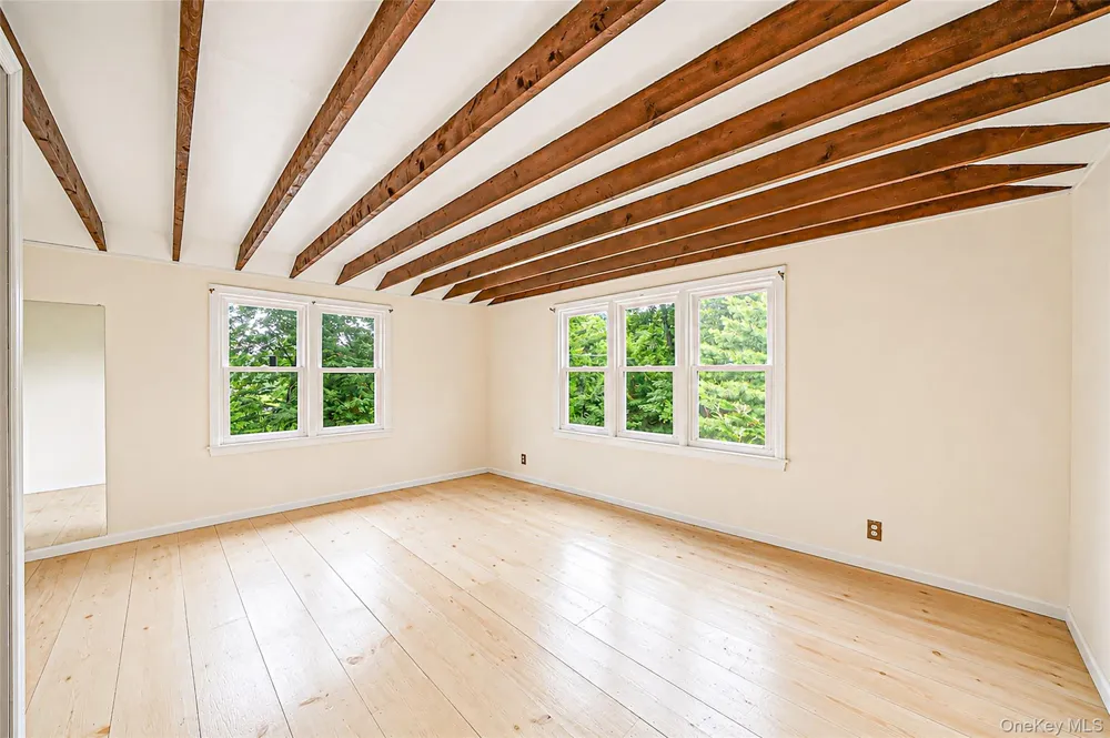 7 Dickerson Avenue Stony Brook, NY 11790