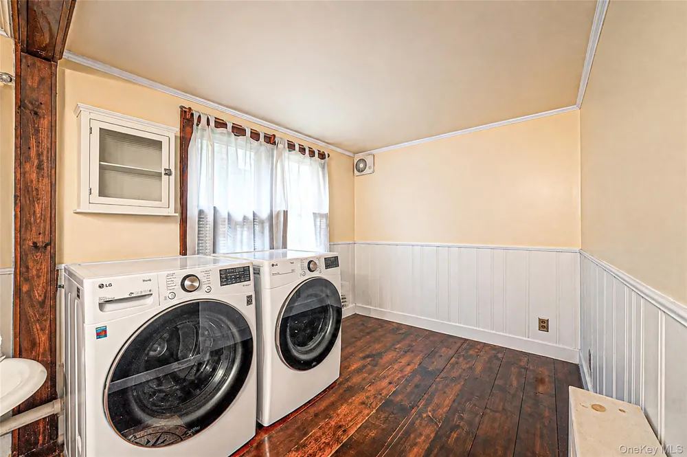 7 Dickerson Avenue Stony Brook, NY 11790