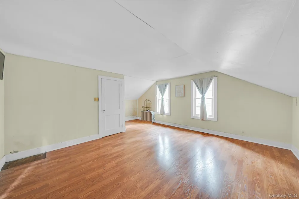 7 Dickerson Avenue Stony Brook, NY 11790