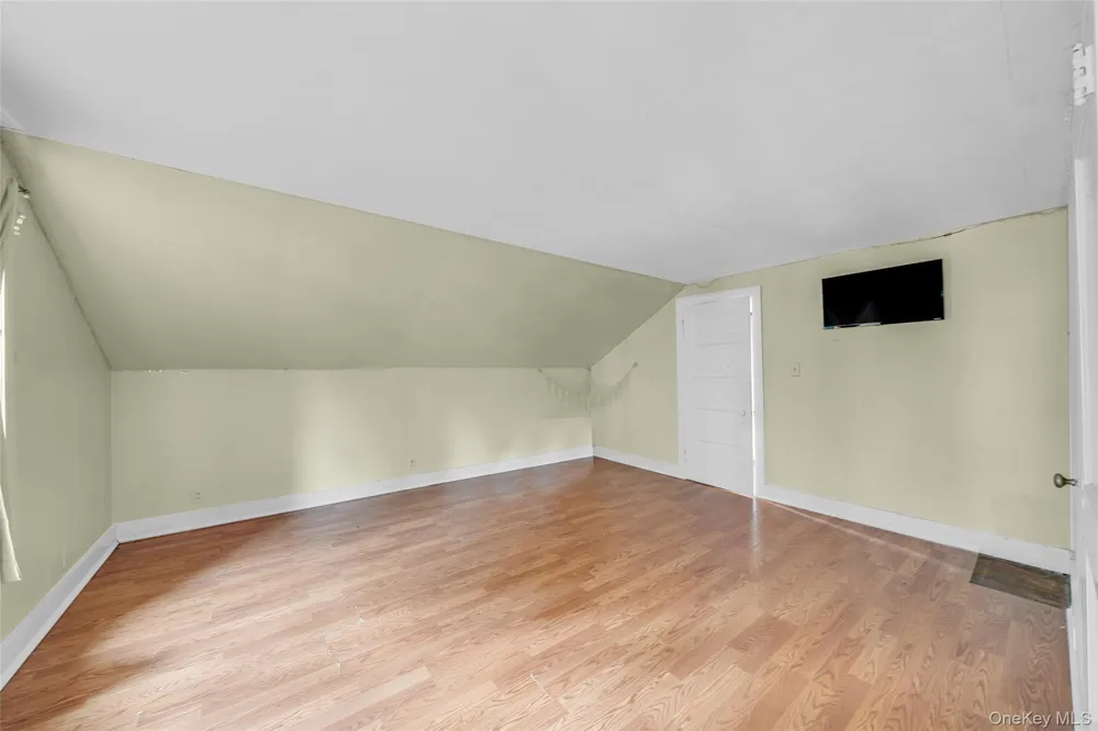 7 Dickerson Avenue Stony Brook, NY 11790