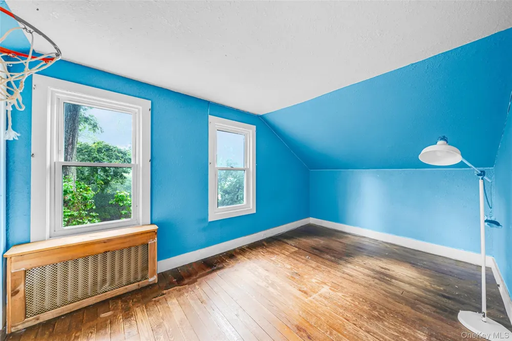7 Dickerson Avenue Stony Brook, NY 11790