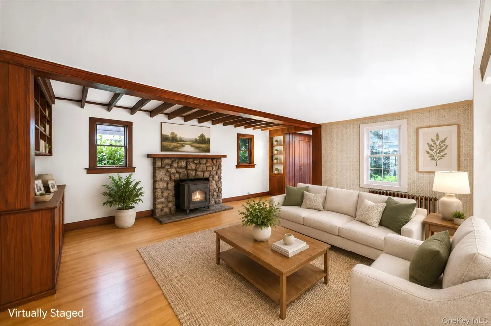 7 Dickerson Avenue Stony Brook, NY 11790