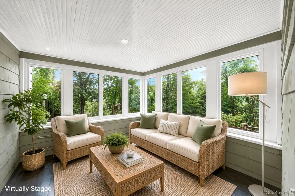 7 Dickerson Avenue Stony Brook, NY 11790