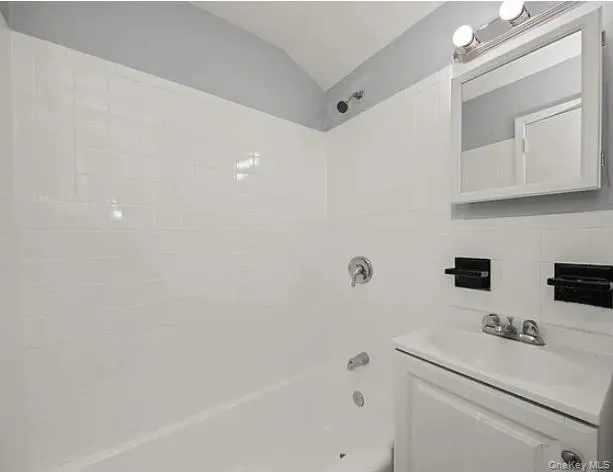 5942 164th Street #1 Fresh Meadows, NY 11365